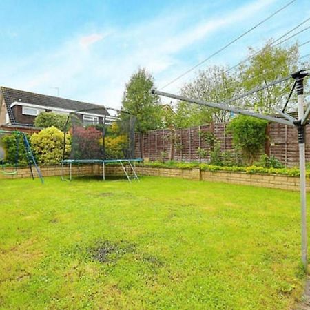 Hotel Beautiful House In Ruislip Northwood  Exterior foto